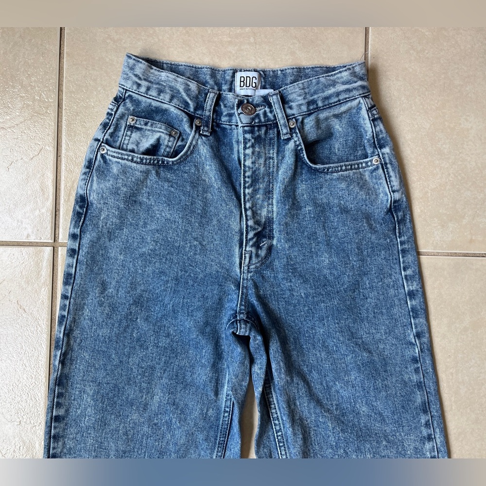 BDG Urban Outfitters High-Rise Baggy Jeans Women's 25 Blue Acid Wash - Picture 2 of 13
